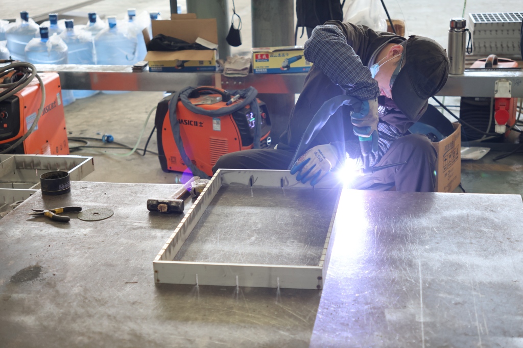 不锈钢井盖厂家