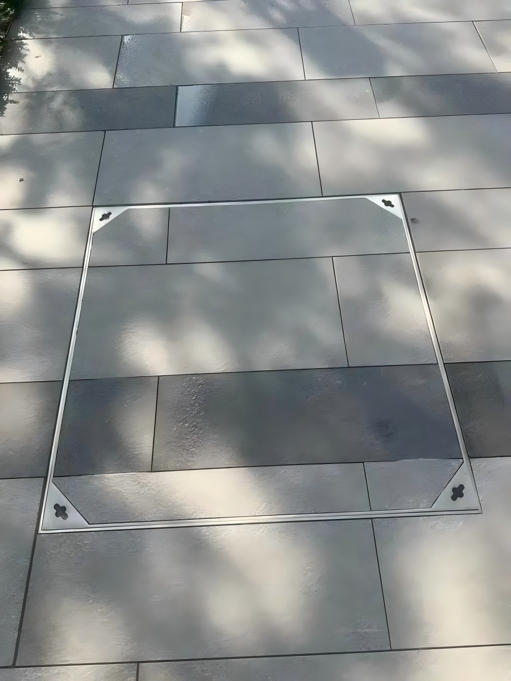 不锈钢装饰井盖