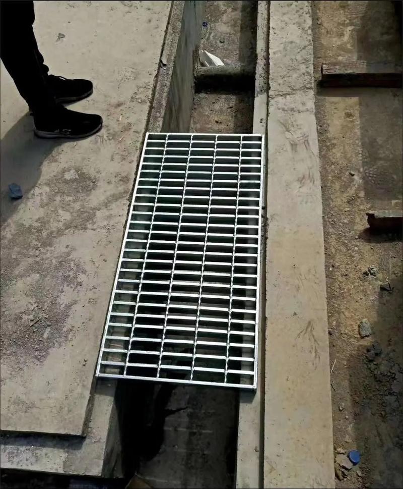镀锌钢格栅